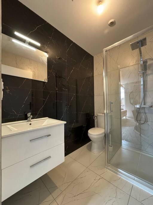 Apartment - Le 102 Roanne