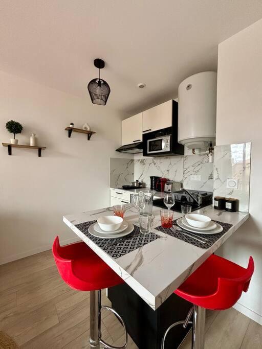 Apartment - Le 102 Roanne
